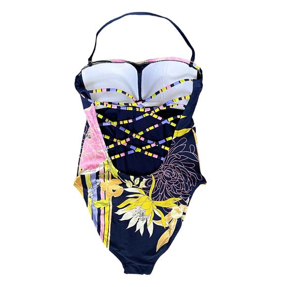 Trina Turk Bal Harbour Floral Bandeau One Piece
Swimsuit Size 6 - Picture 7 of 10